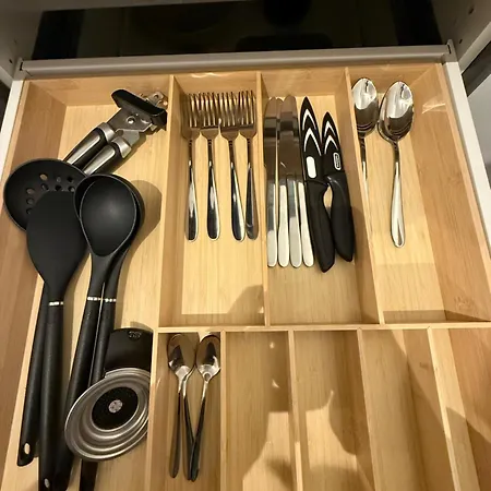 Boardinghaus Gruenefeld W4 I By Wooon I Kueche I Smart Tv I P I Rainshower