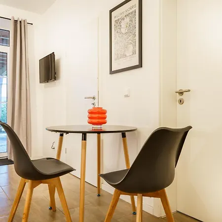 Boardinghaus Gruenefeld W4 I By Wooon I Kueche I Smart Tv I P I Rainshower